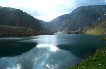Lakes-in-Pakistan-Lulusar-Lake-Naran-Valley