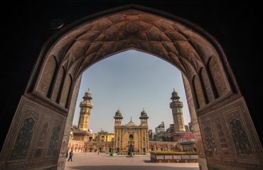 Masjid_wazir_khan_dehli_gate_lahore